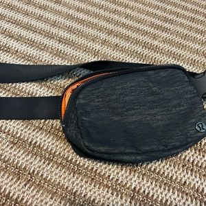 Lululemon Everywhere Belt Bag 1L
